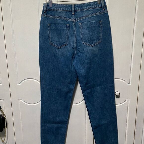 NWT ASOS Denim High Rise Step Hem Mom Jeans Size 28 - Picture 5 of 10